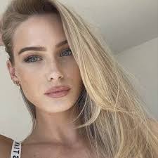 Eloise Marshall's Instagram, Twitter & Facebook