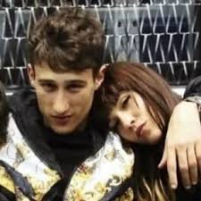 𝚂𝚊𝚛𝚊 𝙱𝚎𝚌𝚎𝚛𝚛𝚊 (@arrozcntomat3)