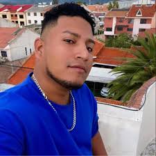 Carlos Falquez Aguilar