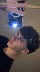 Dexter Cohn's Instagram, Twitter & Facebook