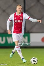 #kaj sierhuis #mitchel bakker #jurgen ekkelenkamp #noa lang #afc ajax #ajax #ajax amsterdam thomas meunier, patting new dutch player mitchel bakker in the head on the day of wwc finale. Ajax Youth Academy On Twitter Mitchel Bakker I Started This Season In The U19 S Which Was Already Fantastic For Me A Few Months Later I Was Promoted To The U21 S Last February