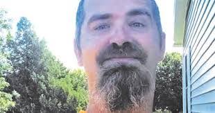 Elijah Hunt's Instagram, Twitter & Facebook