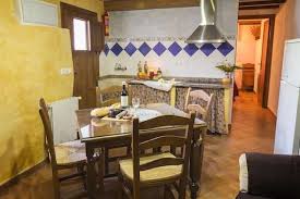Descubre anuncios de pisos y viviendas de particulares e inmobiliarias. Cocina Museo Casas Rurales Almeria Reul Alto