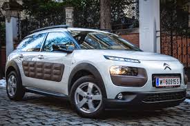 Overall, i really liked the interior, but that sense of penny pinching in the details took away some of the shine. Stacheliges Rendezvous Mit Dem Citroen C4 Cactus Autofilou