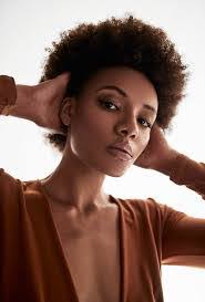 Shawna Lee's Instagram, Twitter & Facebook