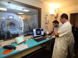 Cérémonie nouveau directeur au centre hospitalier de mont de marsan. Hopital De Mont De Marsan Voila La 3t Une Nouvelle Irm Deux Fois Plus Puissante