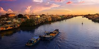 Kawasan ini mencakup indochina dan semenanjung malaya serta kepulauan di sekitarnya. Sungai Dan Tasik Utama Di Asia Teng