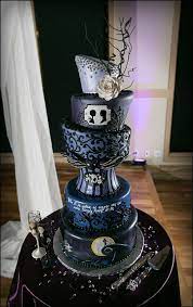 A Nightmare Before Christmas Wedding Cake 3 Jpg 720 1144 Nightmare Before Christmas Cake Christmas Wedding Cakes Halloween Wedding Cakes