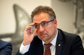 Jun 02, 2021 · schepen koen kennis en jan de moor van clear channel geven startschot voor het verjaardagsfeestje van velo. Koen Kennis In Dialoog Met Grote Spelers Uit Antwerps Nachtleven Is Antwerpen Bruisende Stad Of Bokrijk Op Pensioen Antwerpen Pzc Nl