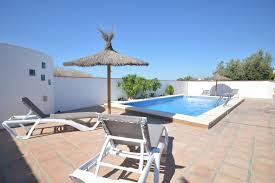 Compara gratis los precios de particulares y agencias ¡encuentra tu casa ideal! Casa Con Piscina En El Palmar A 450mts De La Playa Casas De Conil