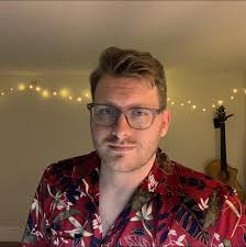 So this is AI, right? Look at his hands…