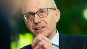 Frieden prepared to negotiate with trade unions after protest