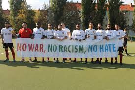 Kevin pannewitz träumte einst von der großen karriere als fußballer. Kurdischer Verein Fc Amed Politisch Wider Willen Der Spiegel
