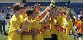 Aos 34 anos, o tenista sérvio. Ii Torneio Estoril Praia Escolas Colegio Amor De Deus Revalidou Titulo De Campeao Camara Municipal De Cascais