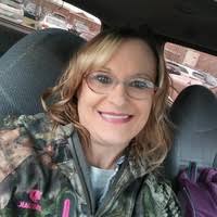 Tracy Skaggs's Instagram, Twitter & Facebook