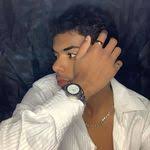 Vito Davi's Instagram, Twitter & Facebook