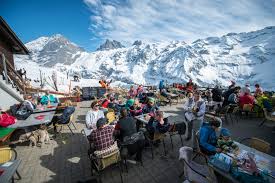 Engelberg is a resort village in the heart of the soaring urner alps. Photo Gallery Engelberg Titlis Images