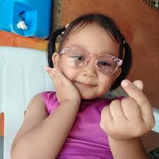 NAGPROPOSED NGA SYA NG KASAL SAKIN GINAWA NAMAN AKONG…” Kakapropose lang  sa'kin ng boyfriend ko akala ko panaginip. Ang saya ko, kasi after all  these years, kami pa rin sa huli. Tuwang-tuwa