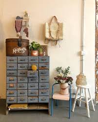 39 Quirky Home Decor To Update Your Room Stylish Home Decorating Designs Quirky Home Decor Funky Home Decor Decor