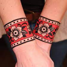 Interviews And Tattoos On Instagram Clean And Nice Work By Davidbruehl Traditional Tattoo Cuff Cuff Tattoo Traditional Tattoo Wrist