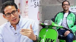 Banyak hal menarik yang bisa dikulik dari sosok menteri muda ini berusia thirty five tahun itu. Kalung Istri Nadiem Makarim Jadi Perhatian Bos Gojek Jadi Mendikbud Begini Reaksi Sandiaga Uno Halaman All Pos Kupang