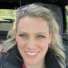 Sharon Petrone's Instagram, Twitter & Facebook