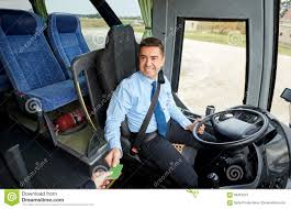 Jun 04, 2021 · zatrzymano mu prawo jazdy, będzie się też tłumaczył przed sądem, a ma z czego. Kierowca Autobusu Bierze Bilet Lub Karte Od Pasazera Zdjecie Stock Obraz Zlozonej Z Usmiech Samiec 69353910