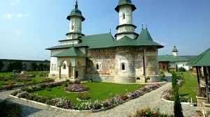 Estimated travel time between câmpulung moldovenesc and gura humorului. Traseu 5 236km Pensiunea Veronica