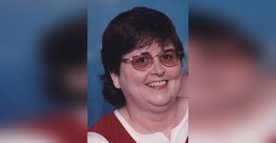 Danna Phillips's Instagram, Twitter & Facebook