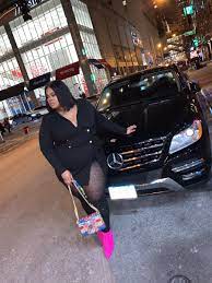 bignicki on X: Big Body Benz & I aint talking about the car 🤑  #FatGirlfashion #BbW jacket & bag @GlamFashionLov1 t.co XBCrbtCAHY    X