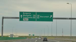 Cozile de maşini se întind şi pe 6 kilometri, punând la grea încercare nervii şoferilor. RestricÅ£ii Pe Autostrada A2 Si Pe DouÄƒ Drumuri Din JudeÅ£ul ConstanÅ£a Pe ToatÄƒ Perioada Verii Ctnews