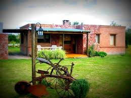 Ideas de diseño para construir casas en pequeños terrenos, modelos de casas con planos y fachadas. Casa Campo Economica Casas Estilo Campo Casas De Campo Planos De Casas De Campo