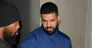 Though its use as a hair and nail growth supplement is prevalent, research demonstrating the efficacy of biotin is limited. Drake Ce L Ha Proprio Con Kanye West Ticinonline