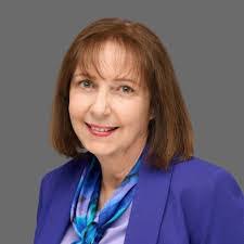 Donna Wiesner's Instagram, Twitter & Facebook