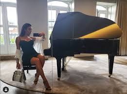 Berikut ialah tips cara untuk mengetahui seorang gadis tu masih ada dara atau tidak. Sudah Pacaran Dengan Cristiano Ronaldo Georgina Rodriguez Pernah Disentuh Pria Lain Okezone Bola