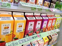 蜿ｰ貉ｾ繧ｳ繝ｳ繝薙ル邏吶ヱ繝 繧ｯ縺ｮ鬟ｲ縺ｿ迚ｩ縺翫 縺吶ａ5驕ｸ ｼ せ繧 繧ｫ繝溘n繧ｯ縺九ｉ譚丈ｻ 幻縺ｾ縺ｧ 蜿ｰ貉ｾ line繝医l繝吶njp 譌 陦後ぎ繧 繝 台湾 台湾旅行 ファミリーマート