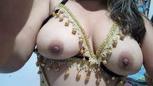 Cigana espanhola dançando com lingerie de natal, eu quero ser fodida como  uma prostituta | xHamster