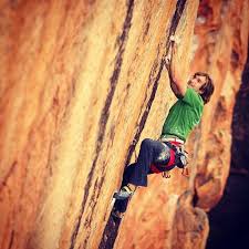 Chris Sharma 33 Ticking The Groove Train On Taipan Excellent Photo By Simon Carter Bouldering Trad Climbing Rock Climbing