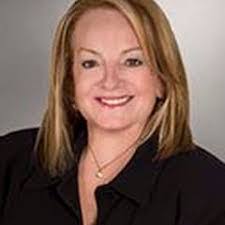 Leslie Mcdonnell's Instagram, Twitter & Facebook