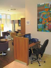 Le personnel est jugé comme serviable et agréable. Holiday Inn Express Hamburg St Pauli Messe Deutschland Kontakt