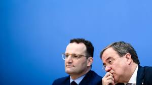 Spahn ist nicht nur der jüngste aller minister im aktuellen bundeskabinett, sondern wird auch als von beginn an setzt jens spahn sich im bundestag für eine generationengerechte politik ein. Covid 19 Crisis Boosts Support For Laschet Spahn In Cdu Leadership Race Euractiv Com