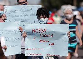 Este último significado, no caso, seria um tempo ocioso onde era possível ter uma conversa interessante e educativa. Governo De Mato Grosso Quer Fechar Escolas Perifericas Jornalistas Livres