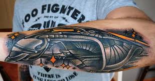 Commander chakotay and an away team are investigating some polyferranide deposits on an uninhabited moon when tuvok. Best 85 Star Trek Fan Tatoos Nsf Music Magazine
