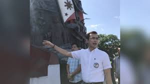 Francisco moreno domagoso (born october 24, 1974), also known by his screen name isko moreno, is a filipino politician and actor serving as the 22nd mayor of manila since 2019. Oh Sh T Manila Mayor Isko Moreno Steps In Human Feces In Bonifacio Monument Sacks Cop For Dirty Landmark Coconuts Manila