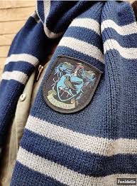 There are 18 rawenclaw for sale on etsy, and they cost $32.03 on average. Ravenclaw Schal Offizielle Nachbildung Harry Potter Offizielle Fur Fans Funidelia