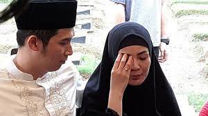 Akun instagram penyanyi nindy ayunda sempat diretas oknum tak dikenal. Ditangkap Jejak Suami Di Ig Nindy Ayunda Nyaris Lenyap Cuma Ada Ini
