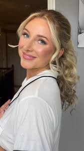 Ladies and gentlemen, , Just the perfection of @emmy.leifheit as a bride  ✨🤍, • hair: @tarahaileyhair , • team: @bangsandblush_ , #weddingmakeup  #knoxvillemua #tennesseemua #softglammakeup #glammakeup ...