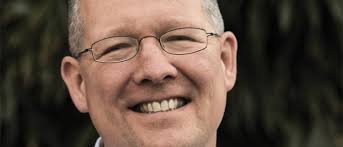 Een auteur die onder een steen ligt, kan ik niet scouten”