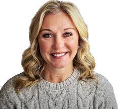 Shelly Harrison's Instagram, Twitter & Facebook