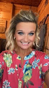 Valerie Poss's Instagram, Twitter & Facebook